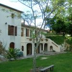La maison vue du jardin