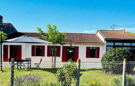 Vue de la maison de l'extérieur Gîte n°G1252 Cussac-Fort-Médoc - Gironde - Vue de la maison de l'extérieur