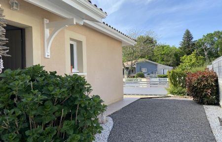 Parking privatif le long du Gîte Gîte n°G1218 Hourtin - Gironde - Parking privatif le long du Gîte