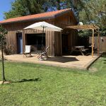 Maison en bois typique Bassin d'Arcachon, deux chambres, cuisine ouverte, salle de bain et wc (s&eacute;par&eacute;s)