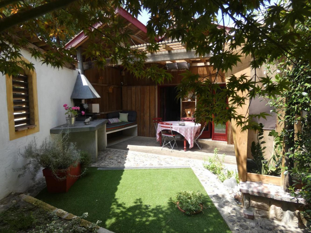 photo 0
