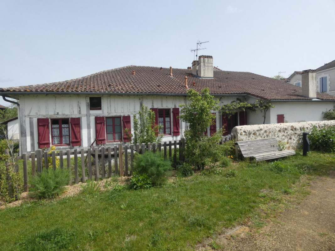 photo 0