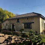 G&icirc;te situ&eacute; dans un environnement calme et ressour&ccedil;ant.
