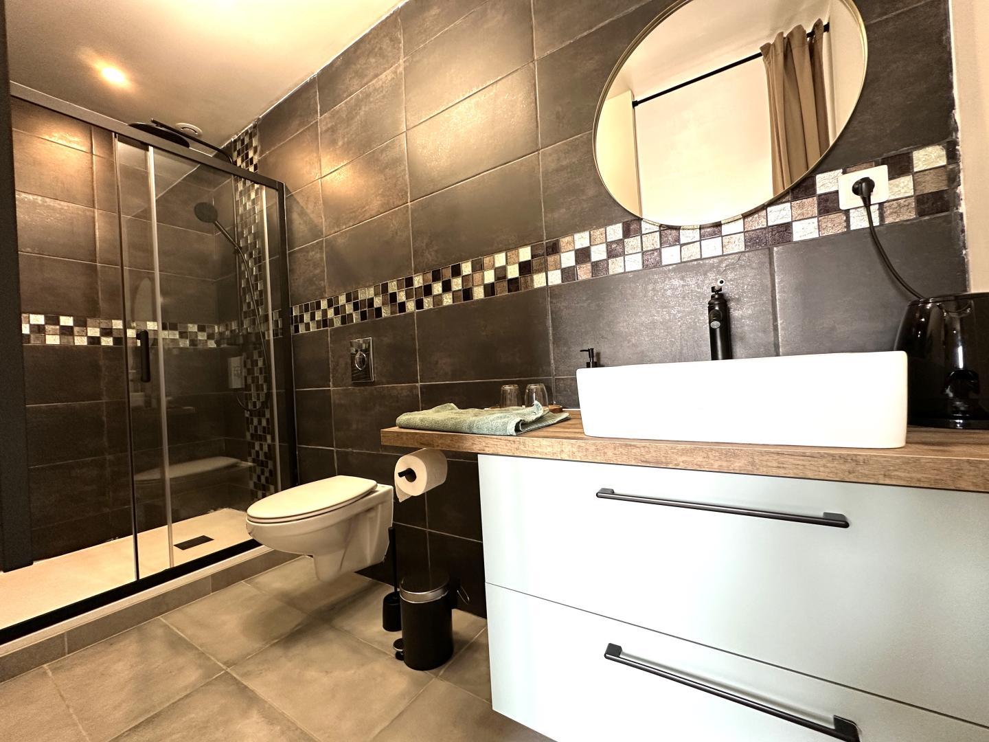 salle d'eau, chambre les landes photo 4
