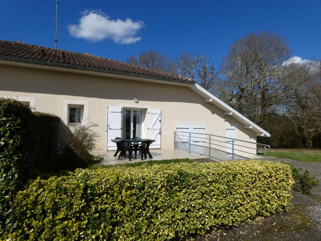 photo 0