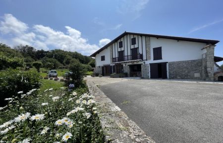 G&icirc;te n&deg;G151229 Urrugne - Pyr&eacute;n&eacute;es-Atlantiques - photo