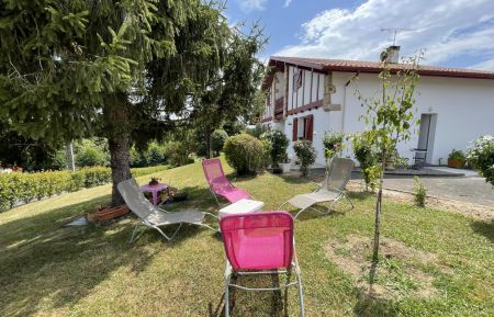 G&icirc;te n&deg;G151211 Ahetze - Pyr&eacute;n&eacute;es-Atlantiques - photo